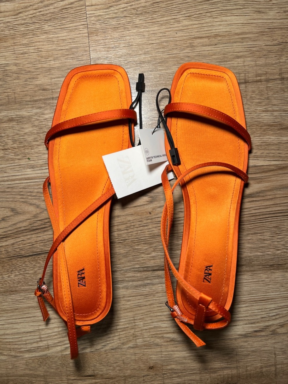 NEW! Zara Satin Effect Cross Strap Heeled Sandals Size 39 or 8 (US) - Picture 7 of 10